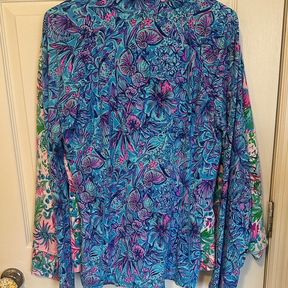 Lilly Pulitzer Luxletic Justine Pullover half zip. XL - Picture 4 of 4